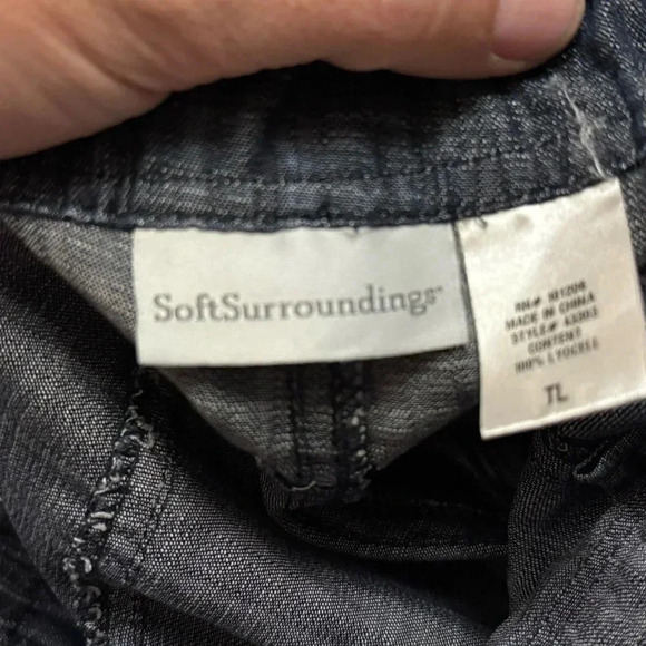 Soft Surroundings lightweight denim pants. Smoke free home. Worn 1x. - Picture 8 of 8